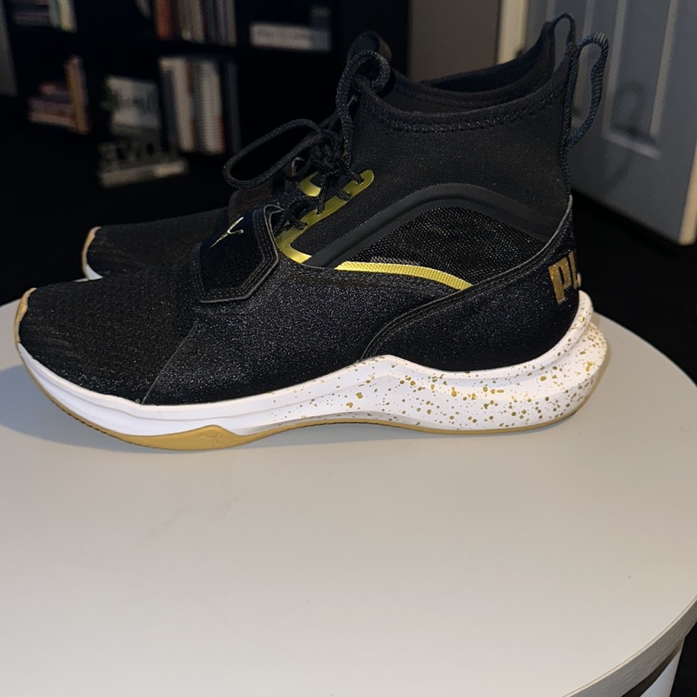 PUMA Women's Phenom Gold Wn Sneaker Black - Picture 2 of 9